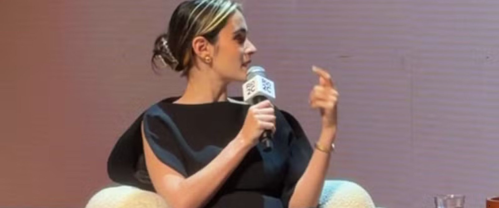 Valentina Herszage relembra cena emblemática de Ainda Estou Aqui